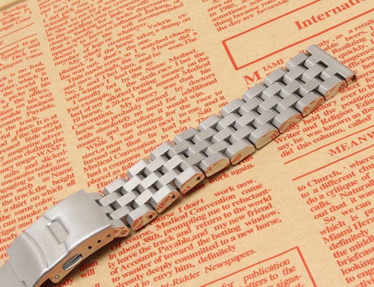 Silver watchband bracelet strap 18mm 20mm 22mm 24mm 26mm High Quality Metal Stainless steel Watch Band for men women hours Silver watchband bracelet strap 18mm 20mm 22mm 24mm 26mm