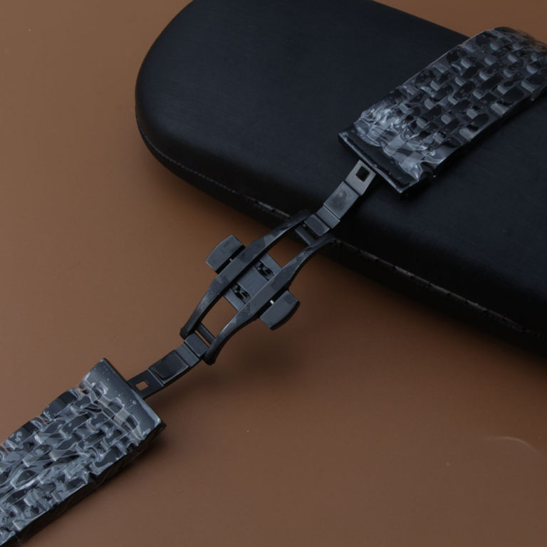 20 22 Black Stainless Steel Bracelet Wrist Band Watch
