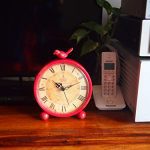 Table Clock Konigswerk Table Clocks, Retro Tabletop 8 Inches Metal Desk Battery Operated with Bird