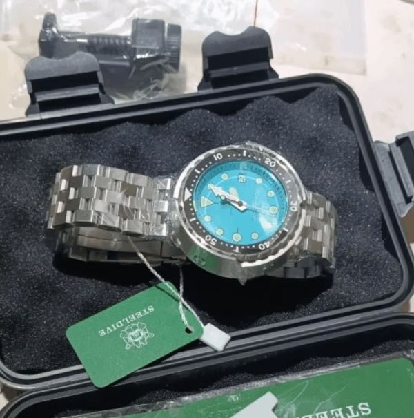 300M Waterproof Dive Wristwatch with Super Luminous Display – STEELDIVE SD1975C 300M Waterproof Dive Wristwatch with Super Luminous Display – STEELDIVE SD1975C